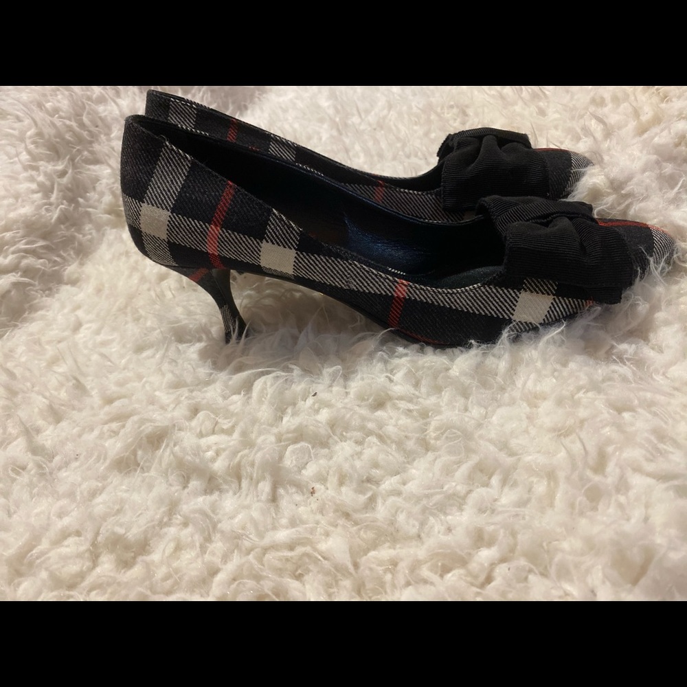 Prada - Picture 3 of 3